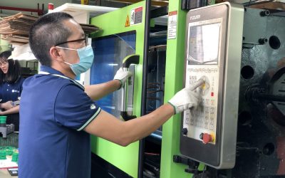 What are the factors that affect plastic injection molding