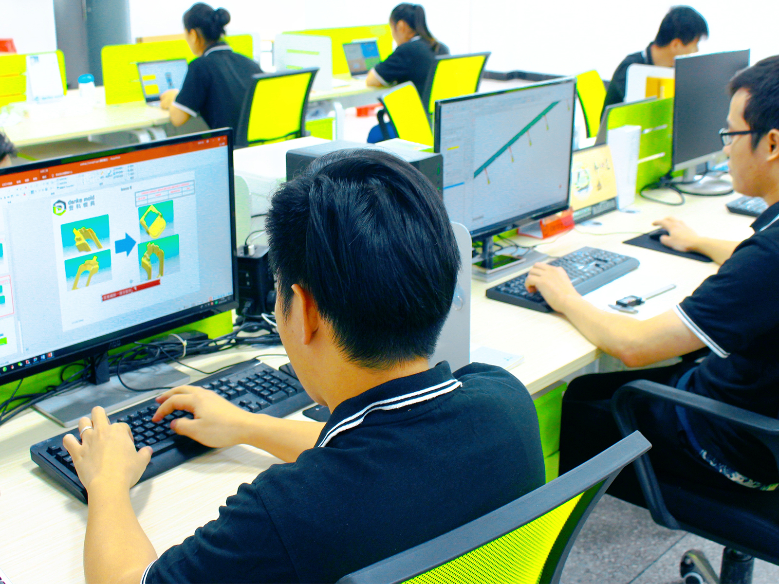 Injection Molding Team & Work-Danke Mold-3
