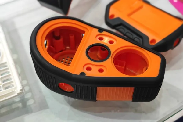 From CAD to Customer: How Vacuum Casting De-Risks Electronics Development