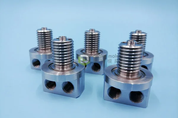 Plastic Injection Molding in the Automotive Industry: Processes, Benefits, Applications, and Future Trends