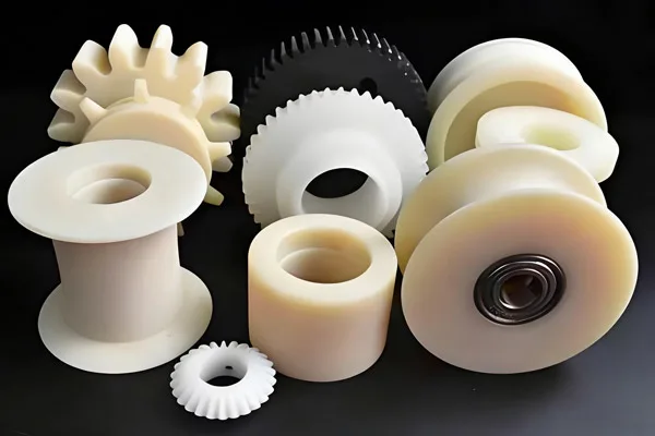 The plastic injection molding material comparison  POM & Nylon